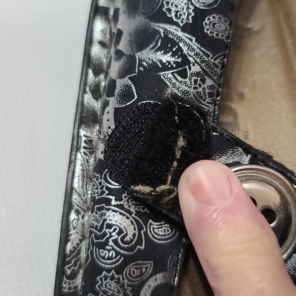 Alegria Womens Mary Janes Shoes Black Silver Floral Paisley   Sz 36/5.5 GUC READ - Picture 7 of 12